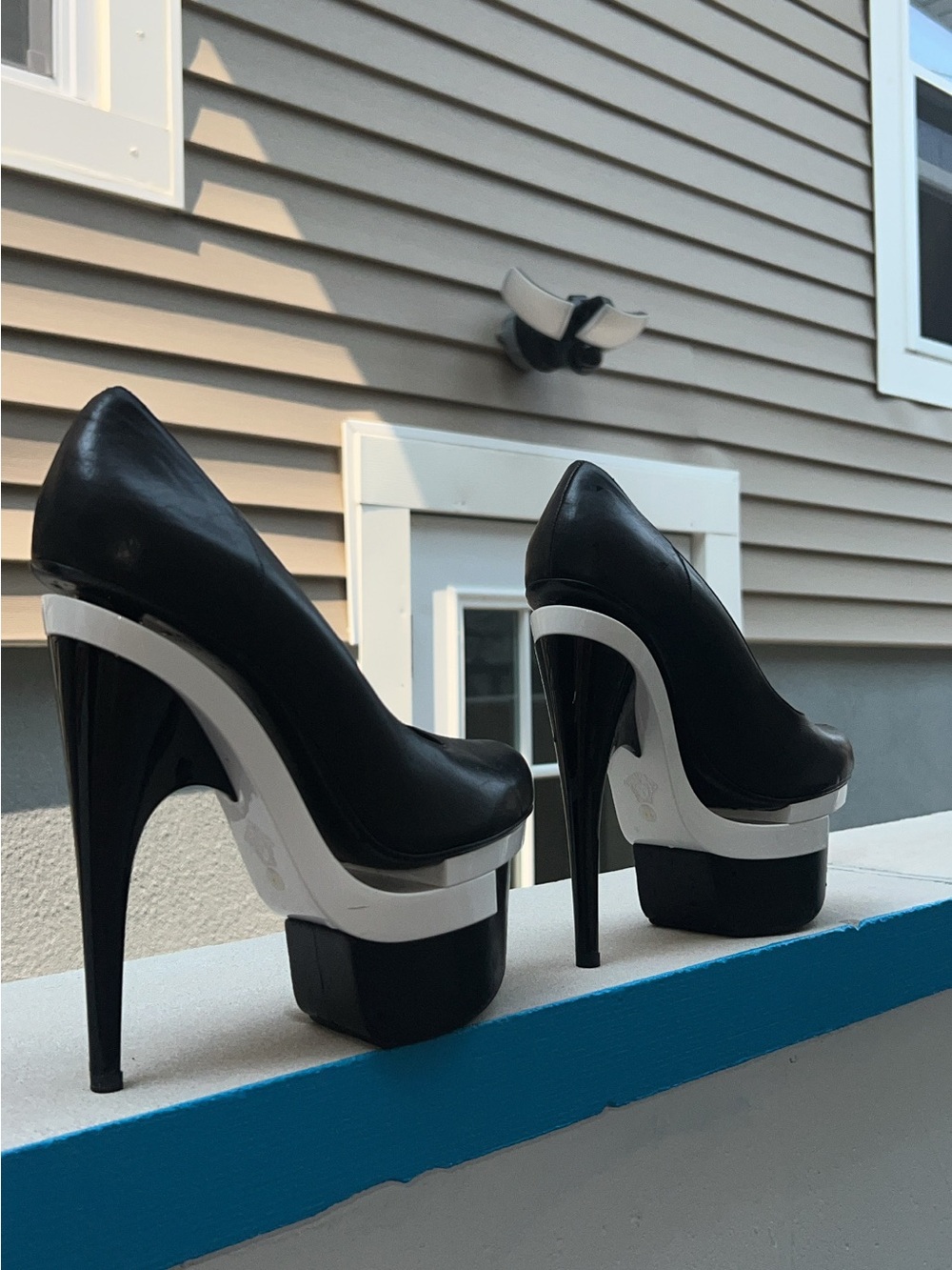 Versace Triple Platform Black/white Leather Stilettos Size 41 - Picture 2 of 10